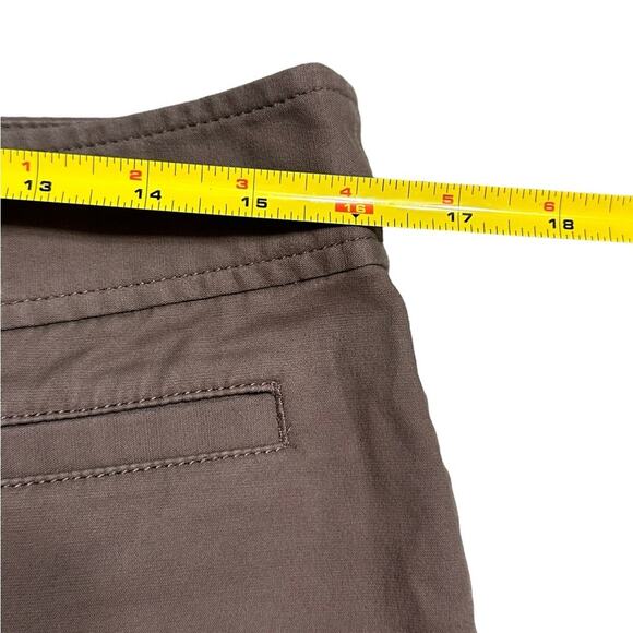 Ann Taylor Petite Signature Gray Bermuda Shorts size 10P - Picture 5 of 5